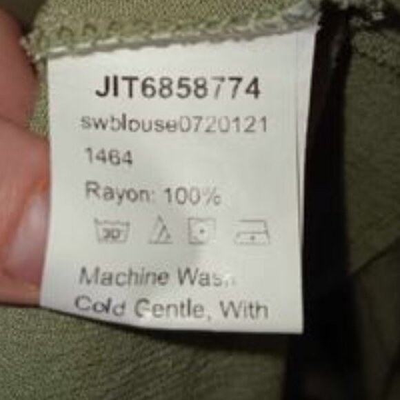 SHEIN Curve Flowy Top Size 1XL - Picture 6 of 10